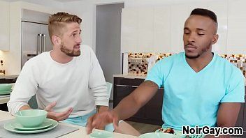Interracial gay safado comedor gostoso