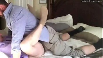 Sexo gay amador com o patrão no motel